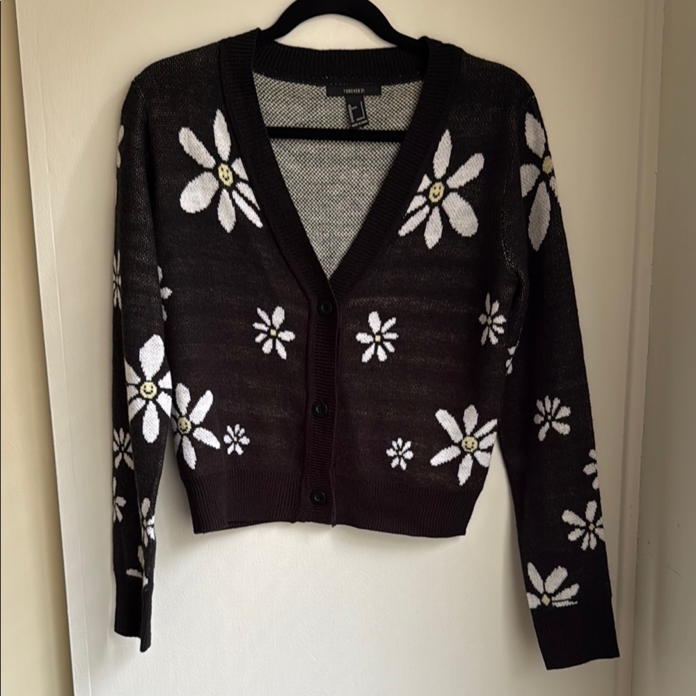 Forever 21 Black and White Floral Cardigan Sweater